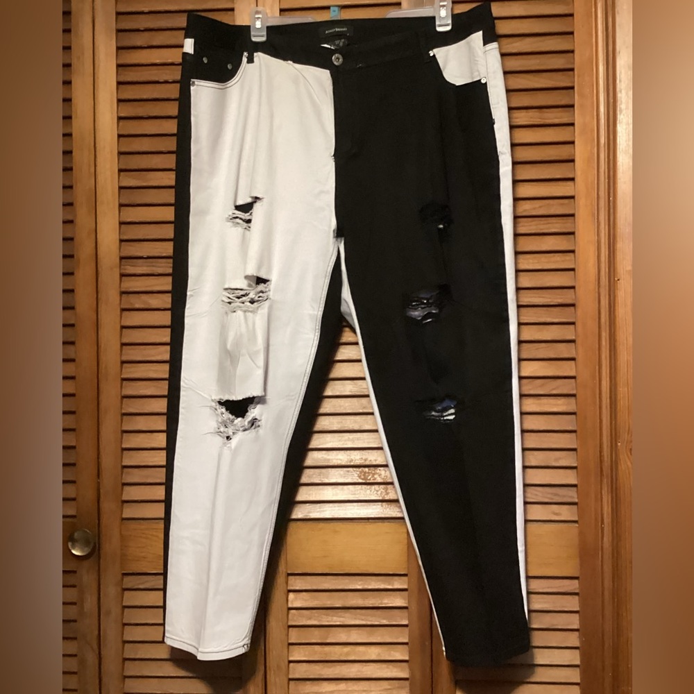 Color block jeans